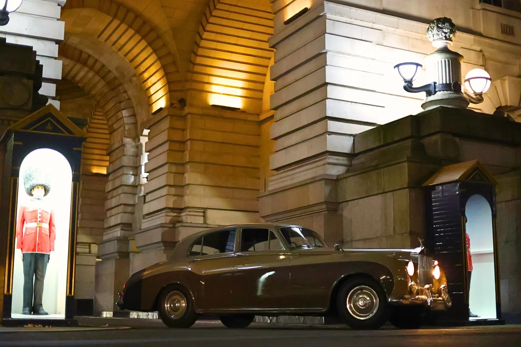 Vintage Rolls-Royce Silver Cloud I near the Guards in London